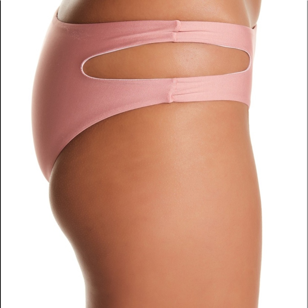 Splendid Art Deco Side Cutout Bikini Bottom - Picture 4 of 6